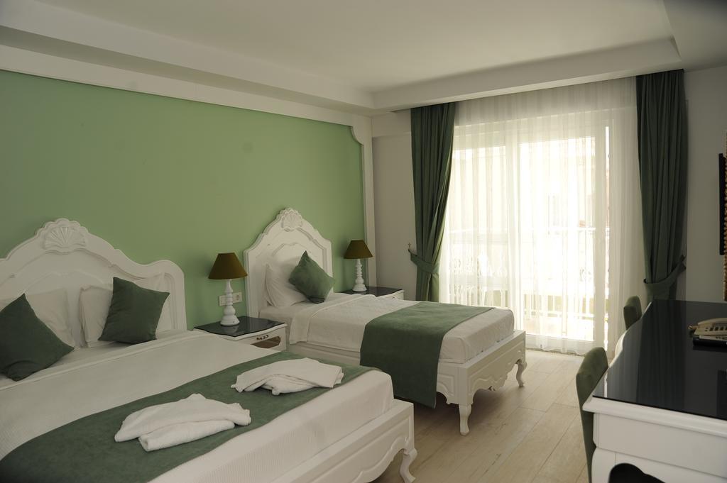 Montebello Deluxe Hotel Oludeniz Exterior photo